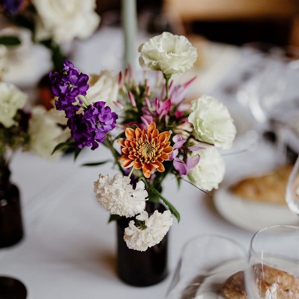 Petit bouquet floral en centre de table